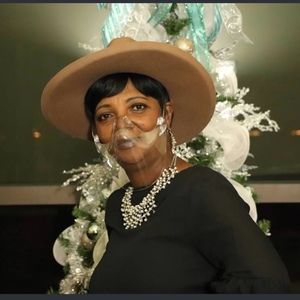 Meet your Posher, Anita